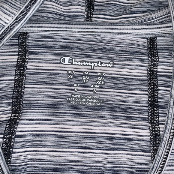 [XS]👚CHAMPION hoodie - Picture 3 of 5